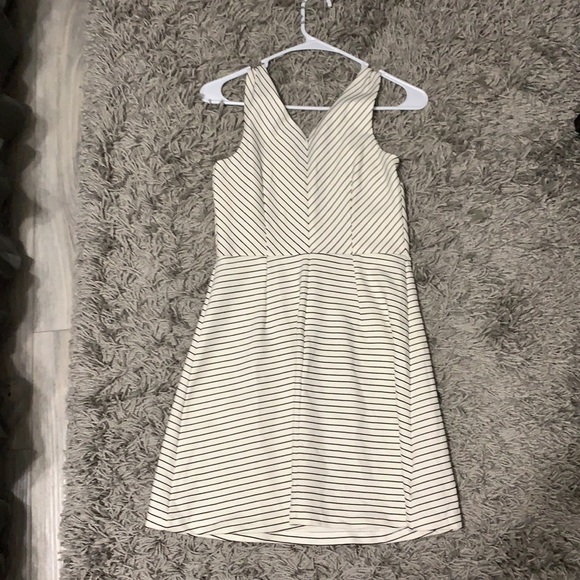 LOFT DRESS - Picture 2 of 3